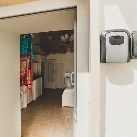 - Eccelso Little House By Diddoi Apartment *