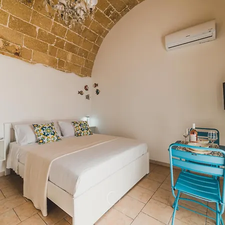 - Eccelso Little House By Diddoi Apartment *